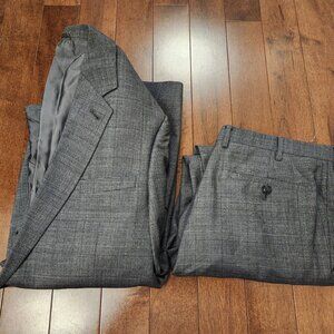 Giorgio Armani Taylor men's gray suit set in size 54 virgin wool